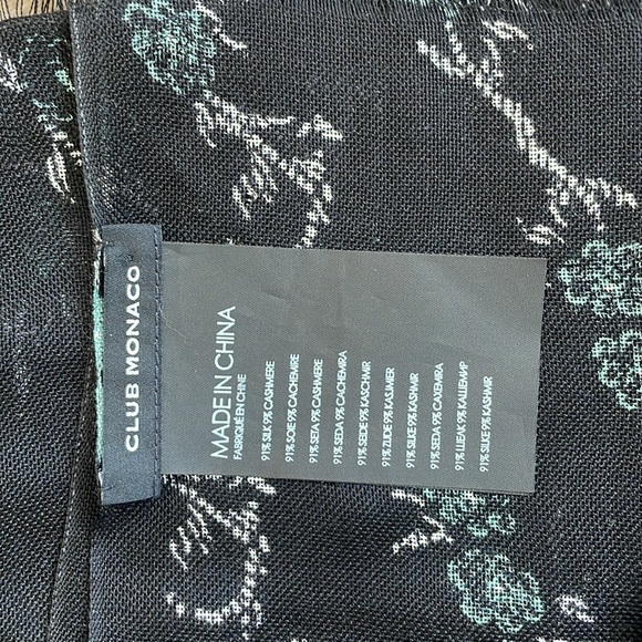 Club Monaco Silk & Cashmere Floral Scarf NWOT - Picture 3 of 4